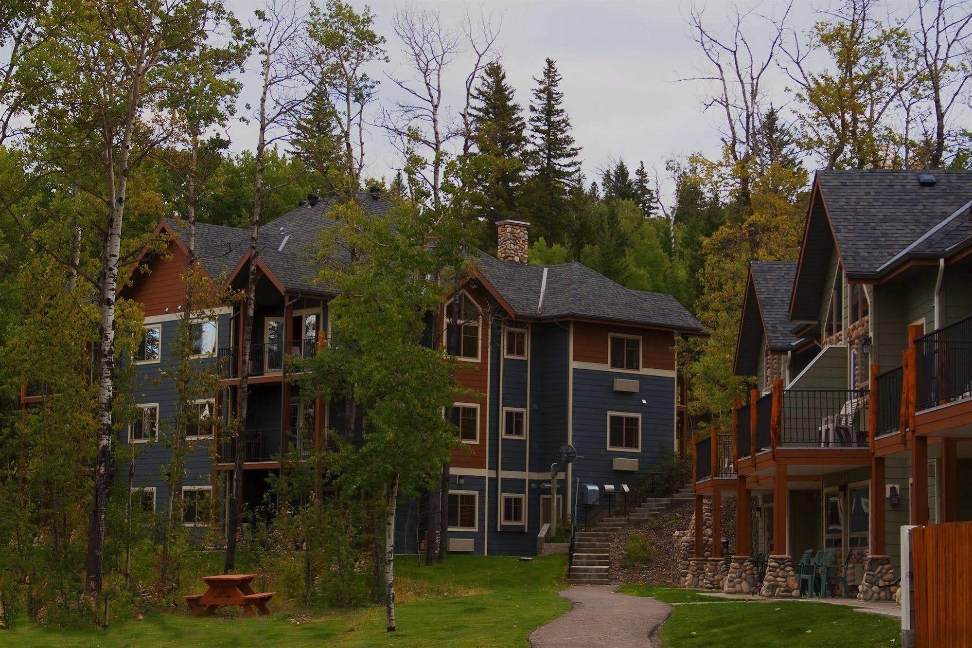 Elkwater Lake Lodge And Resort Buitenkant foto